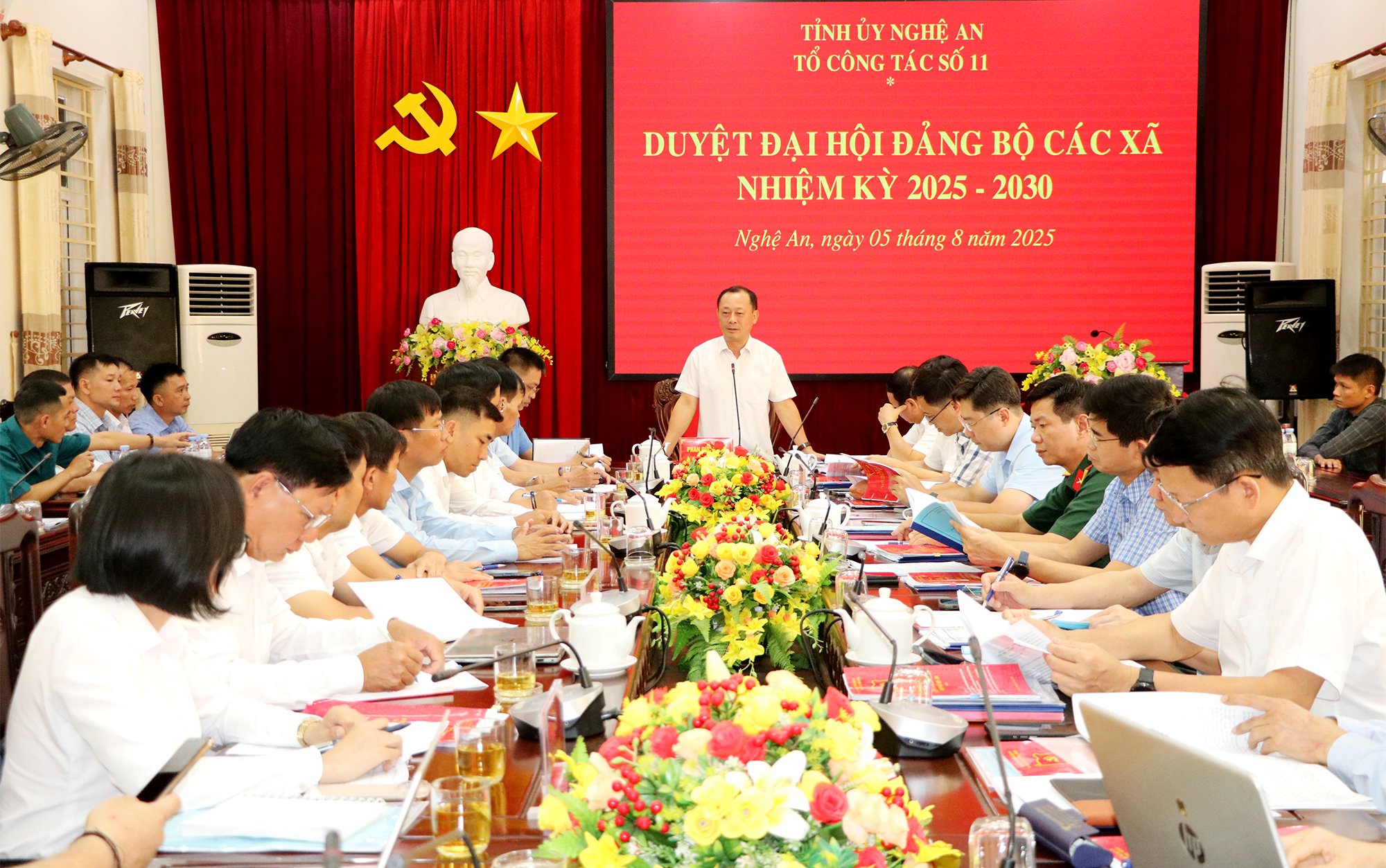 Anh-tin-bai